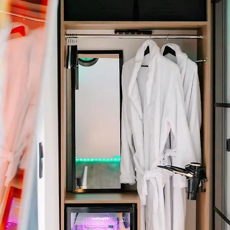 Apartment Airport Exklusiv Mit Eigenem Whirpool 2,5 Km Vom Flughafen Nuremberg