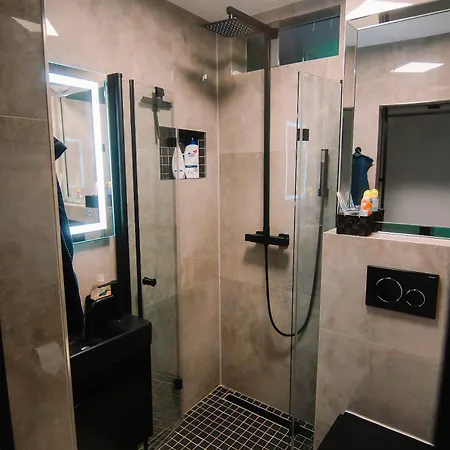 Apartment Airport Exklusiv Mit Eigenem Whirpool 2,5 Km Vom Flughafen Nuremberg